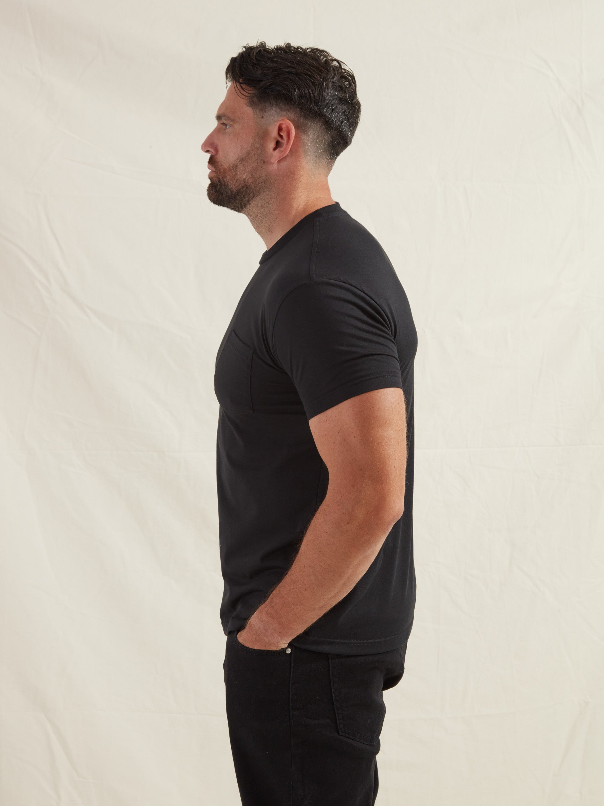 Load image into Gallery viewer, Black Pocket Crew Neck T-Shirt
