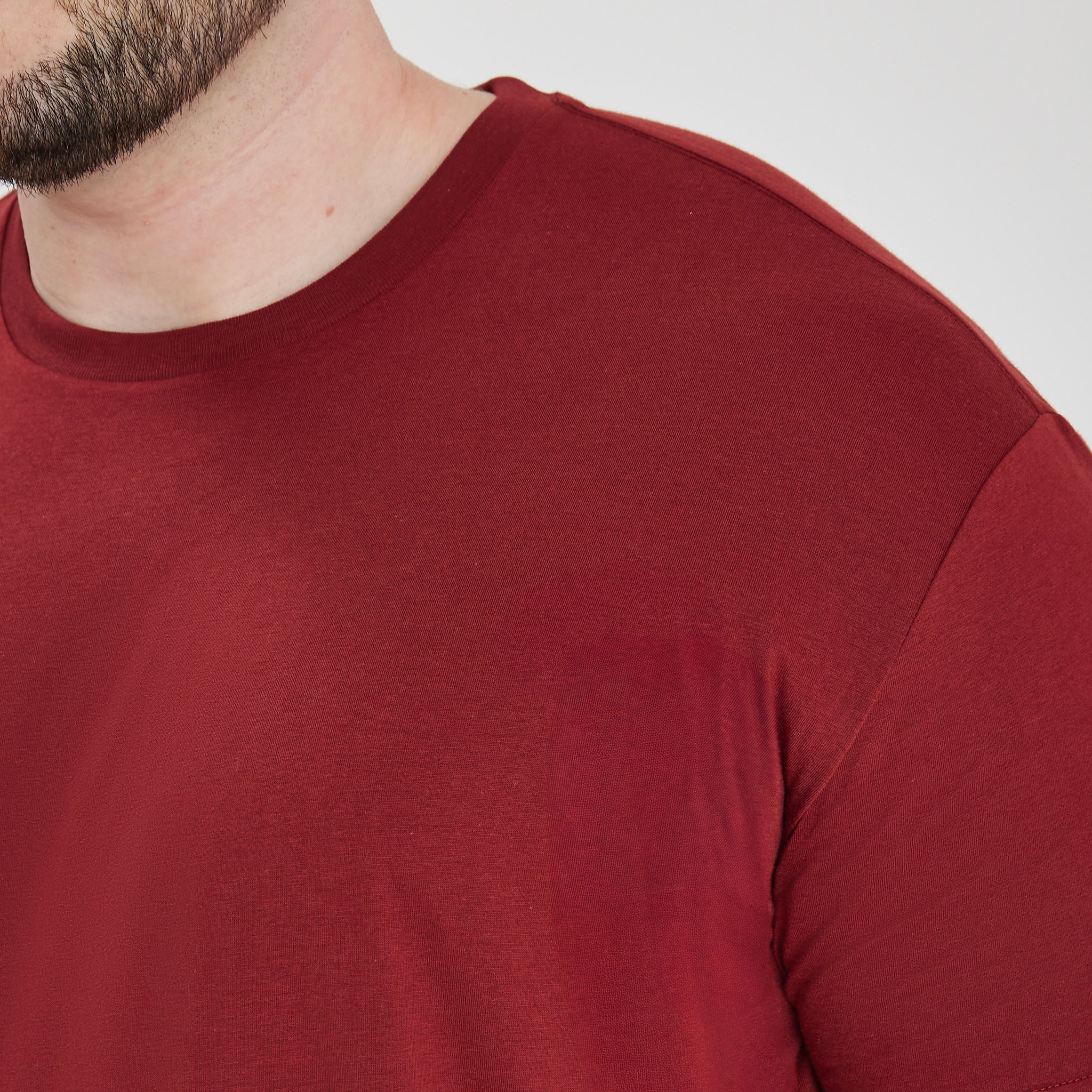 Load image into Gallery viewer, Burgundy Crew Neck
